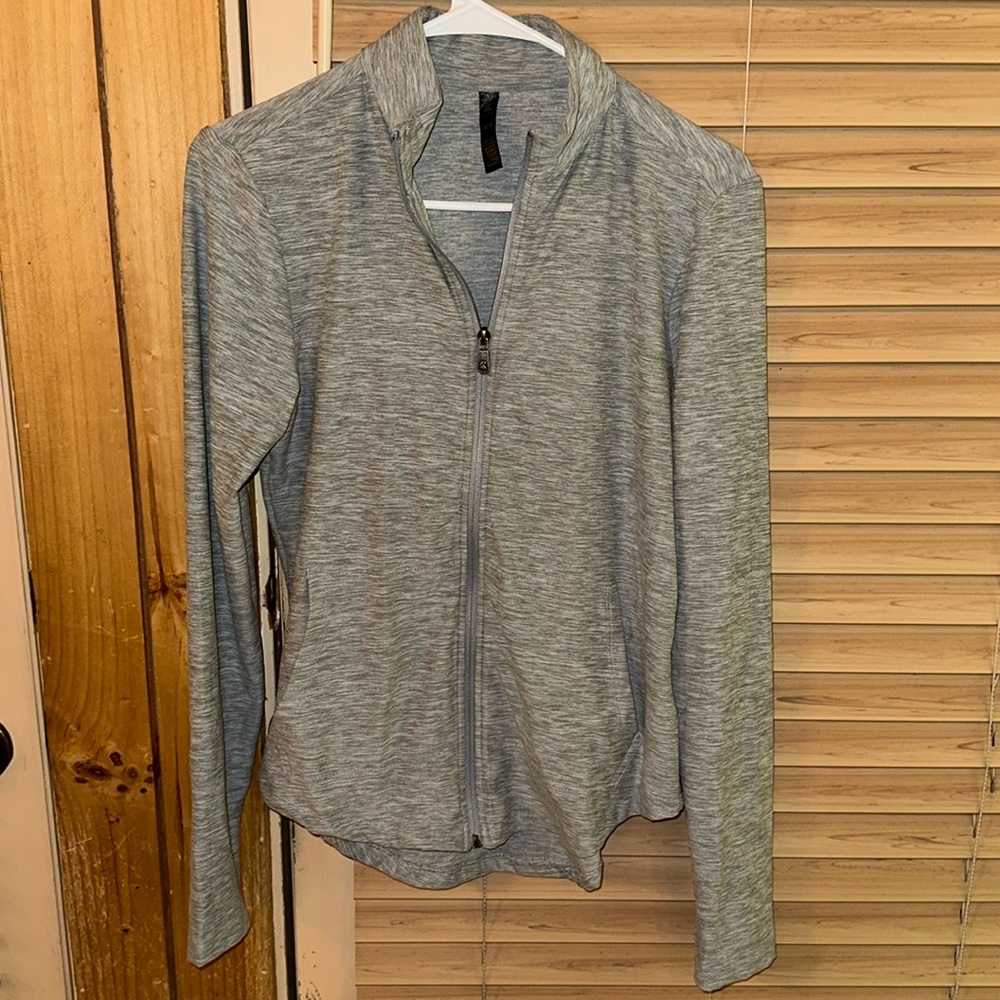 Zippered Workout Jacket with Thumb Holes and Pockets. Size M